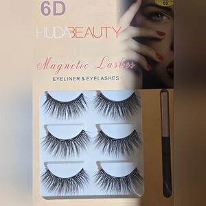 HUDA BEAUTY Magnetic Lashes with Black Eyeliner